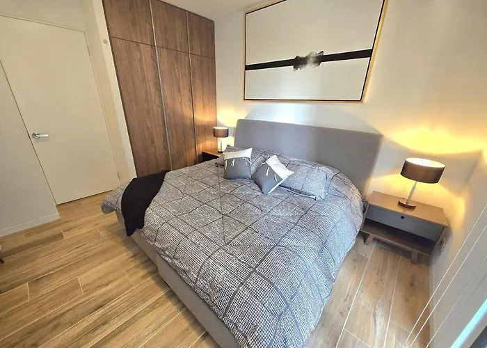 Elegant 1 Bedroom